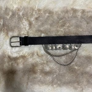 Urban outfitters black chain belt